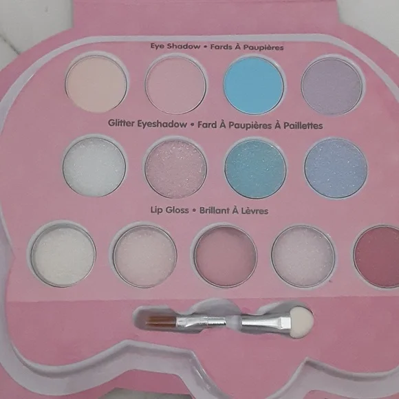 Hello Kitty & Friends Cafe Makeup Set - Picture 3 of 4